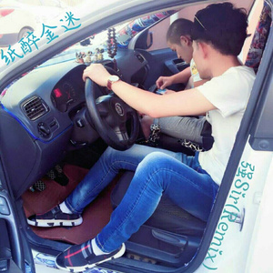 好爽⋯要高潮了⋯快使劲
